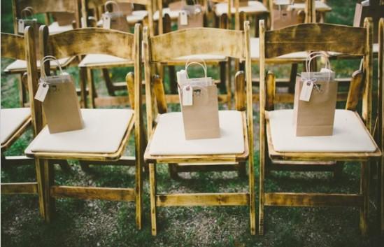 regalos de invitados con bolsas de papel