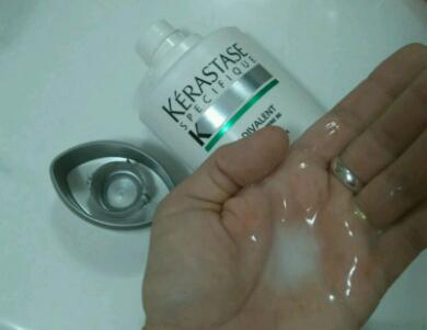 Textura Champú Kerastase Specifique Bain Divalent TuChampú graso