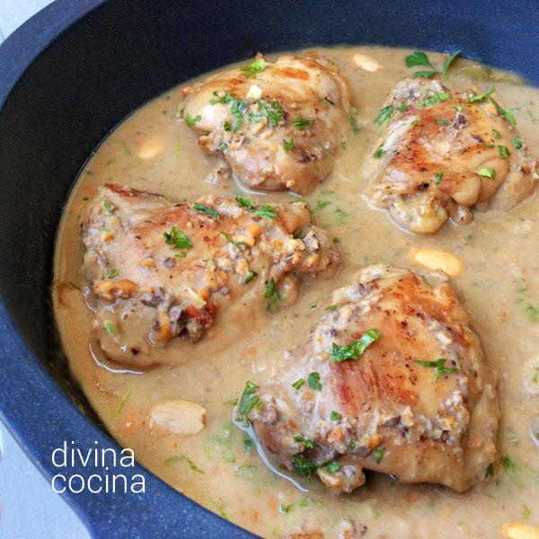pollo-con-almendras-en-cazuela