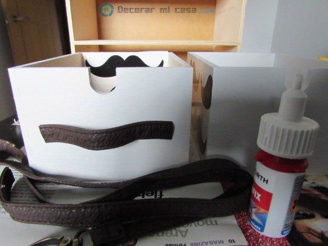 Tiras de cuero en la minicómoda MOPPE de Ikea