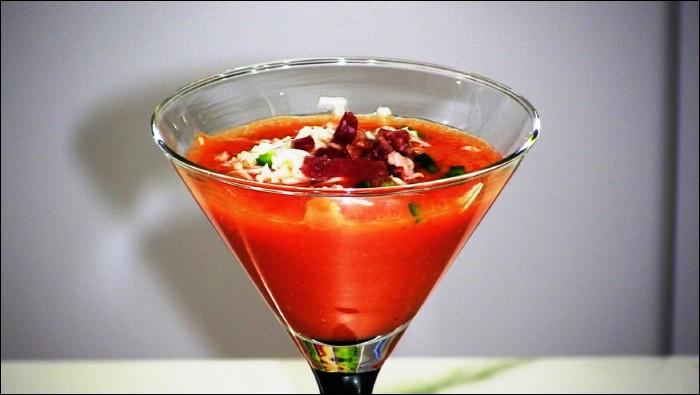 Gazpacho-casero-con-tropezones-portada