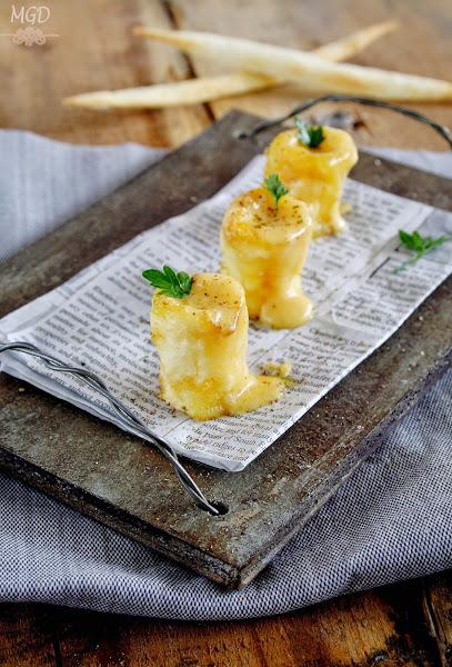  Patatas confitadas rellenas de fondue de queso