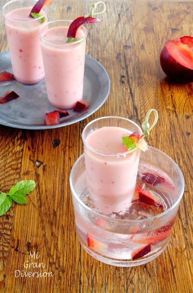  Gazpacho de pepino y ciruelas rojas