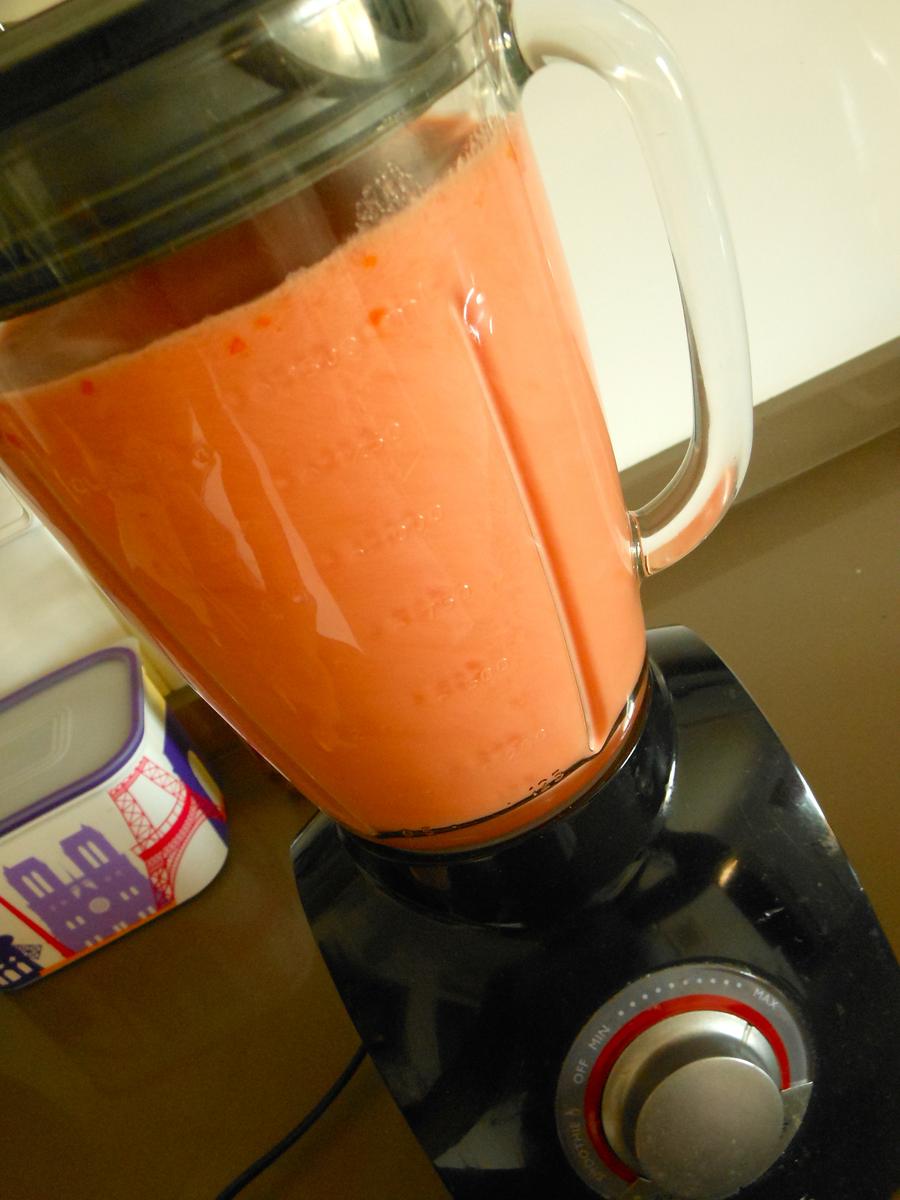 De esta cantidad de tomate sólo cogí 1/2 para la elaboración del plato, el resto lo usé para otra cosa.