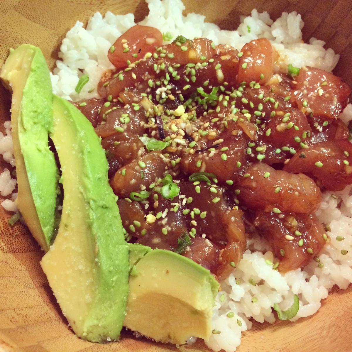 Donburi de atún