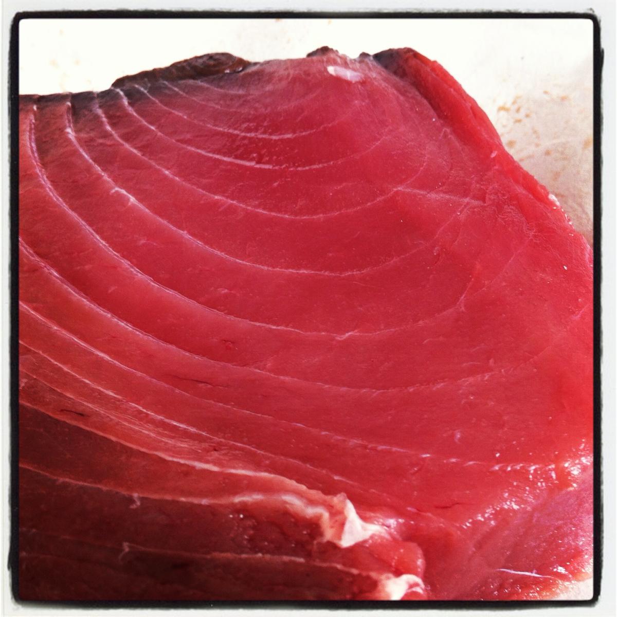 Hermoso lomo de atún rojo (maguro)