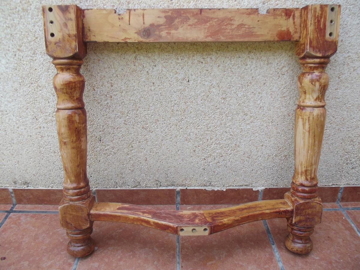 Patas de mesa de pino desmontada