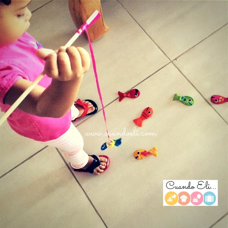 Pescando juego de pescar hecho con fieltro