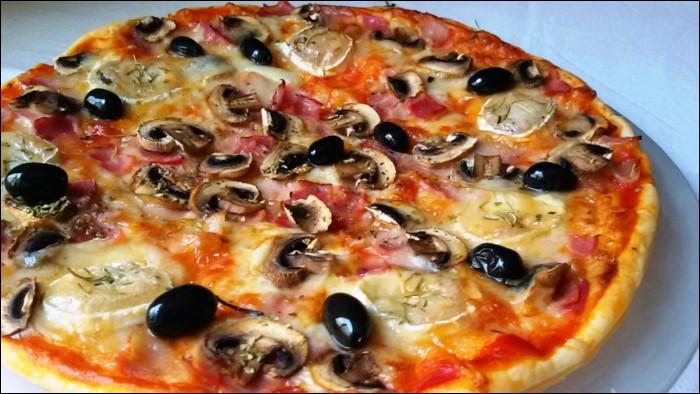 Pizza-de-hojaldre-con-queso-de-cabra-intermedio