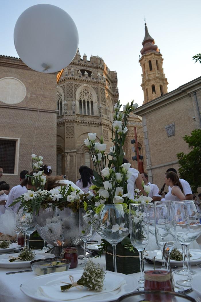 Cena en blanco zaragoza