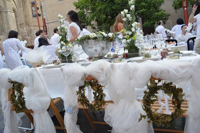 Cena en blanco zaragoza