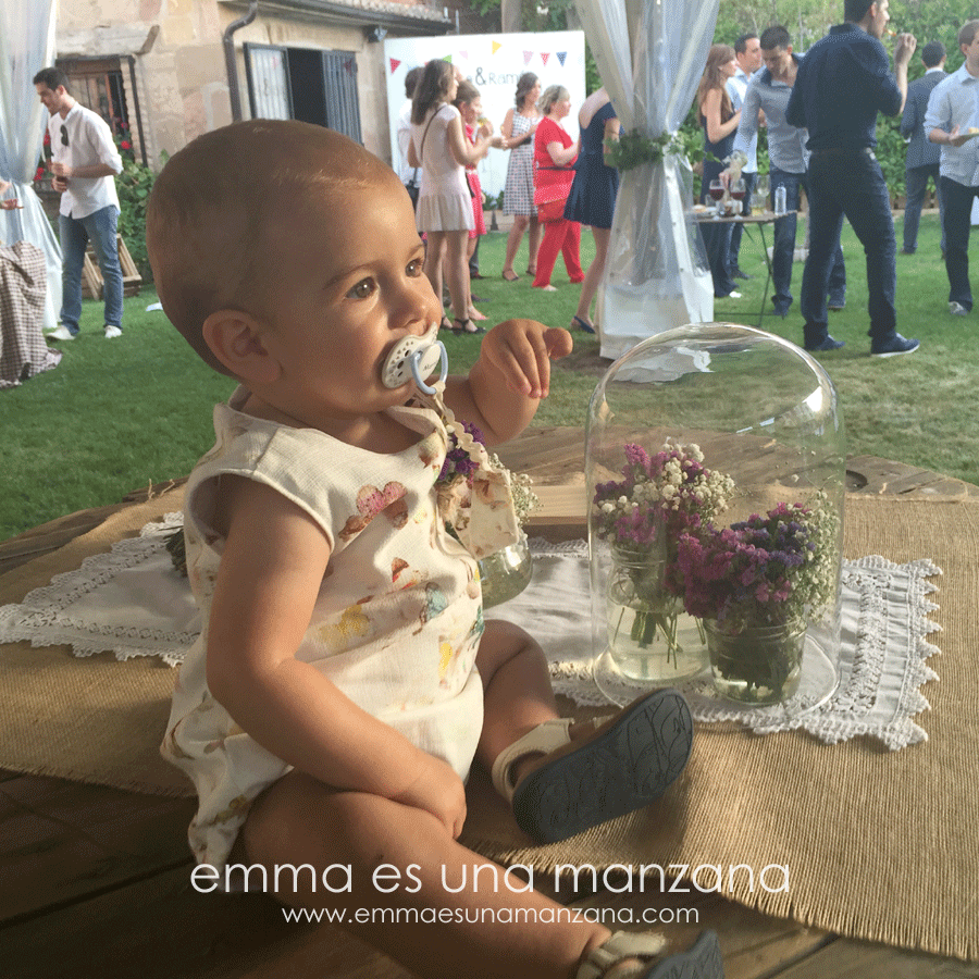 De vestido a pelele DIY, vestido de mariposas