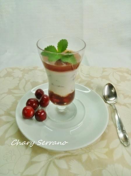 COPA DE CREMA DE QUESO Y CEREZAS, LIGHT