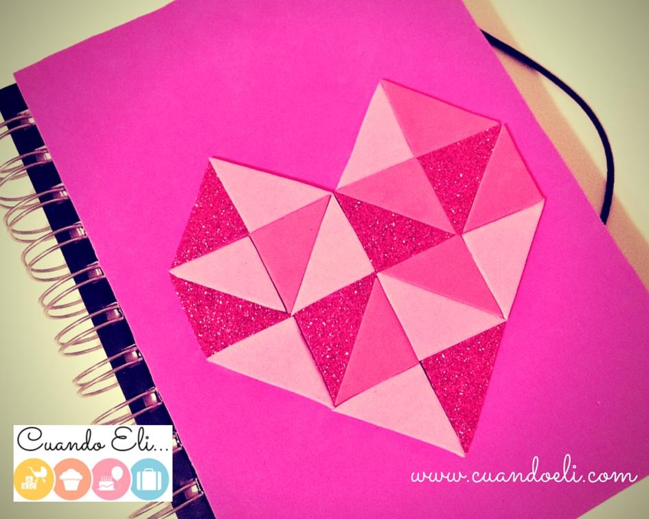Libreta decorada con corazón geométrico