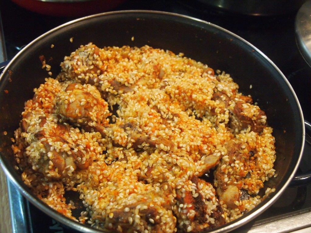 arroz con conejo y boletus