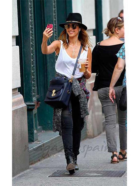 Jessica_alba_bolsos_celebrities