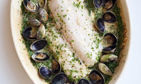 Merluza y almejas en salsa verde