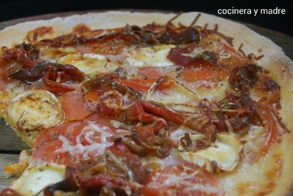 pizza-de-queso-y-pimientos 1