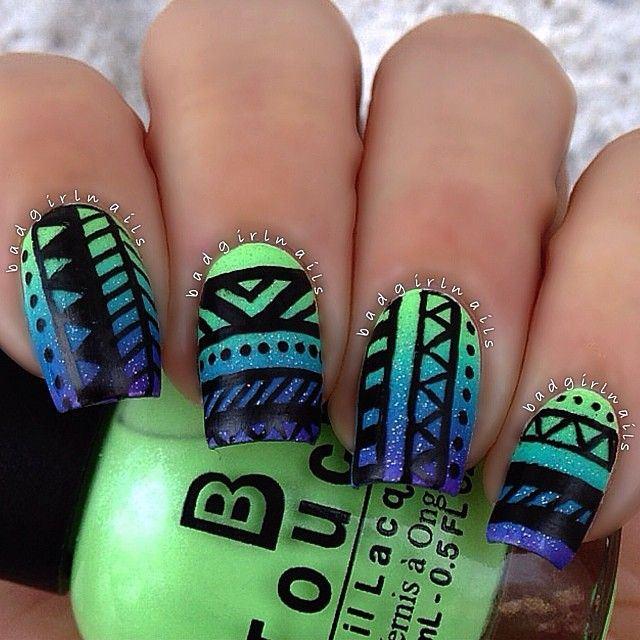 imagenes de uñas verdes con azul