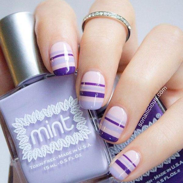 uñas moradas sencillas