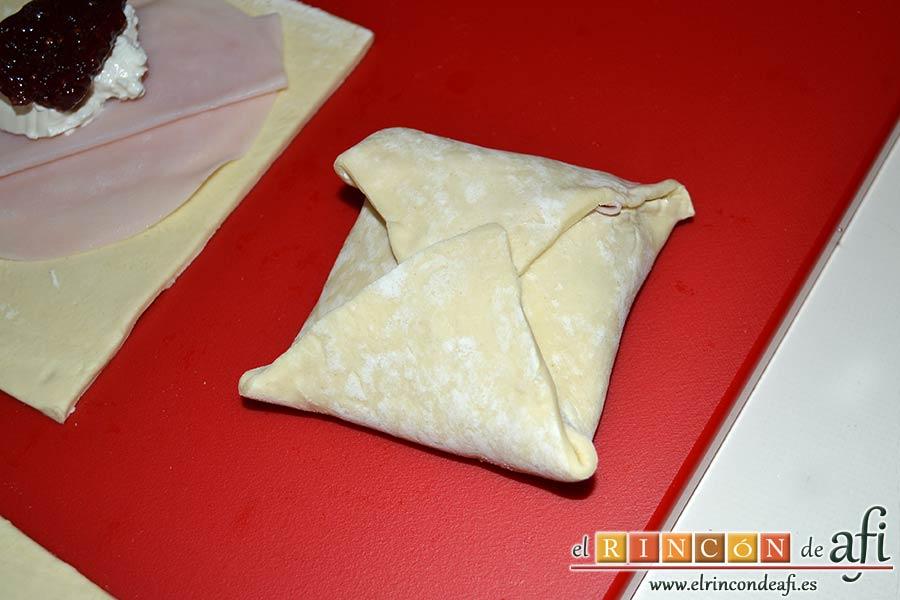 Pañuelos de hojaldre con jamón o pechuga, luego las otras 2
