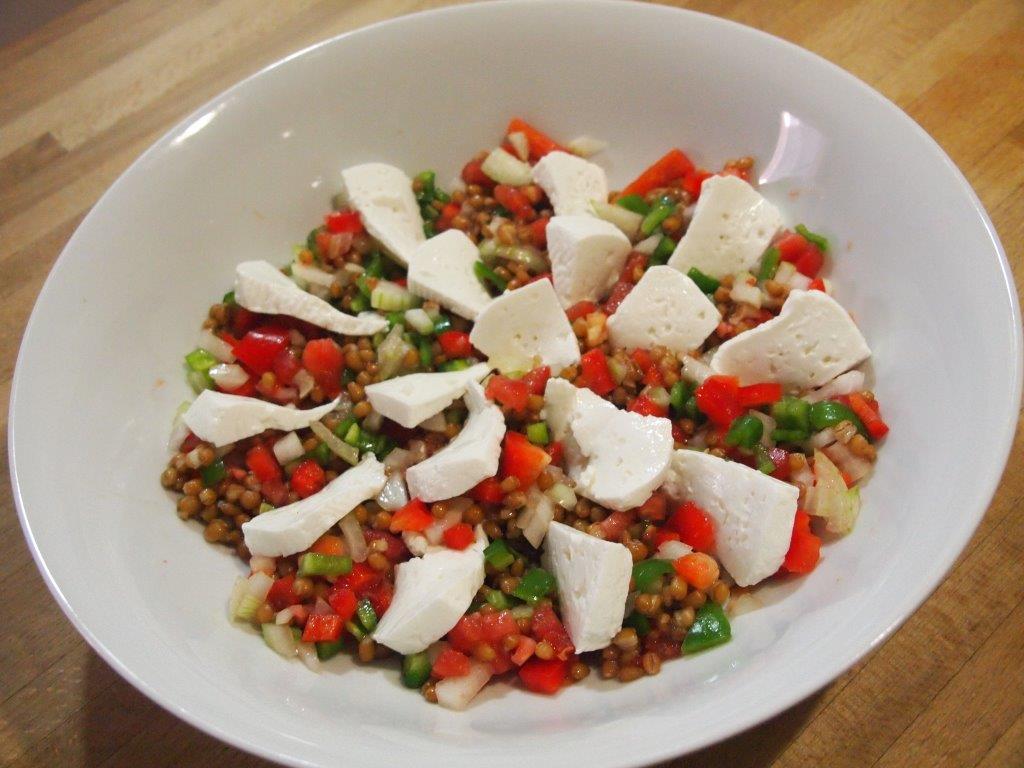 Ensalada trigo queso fresco