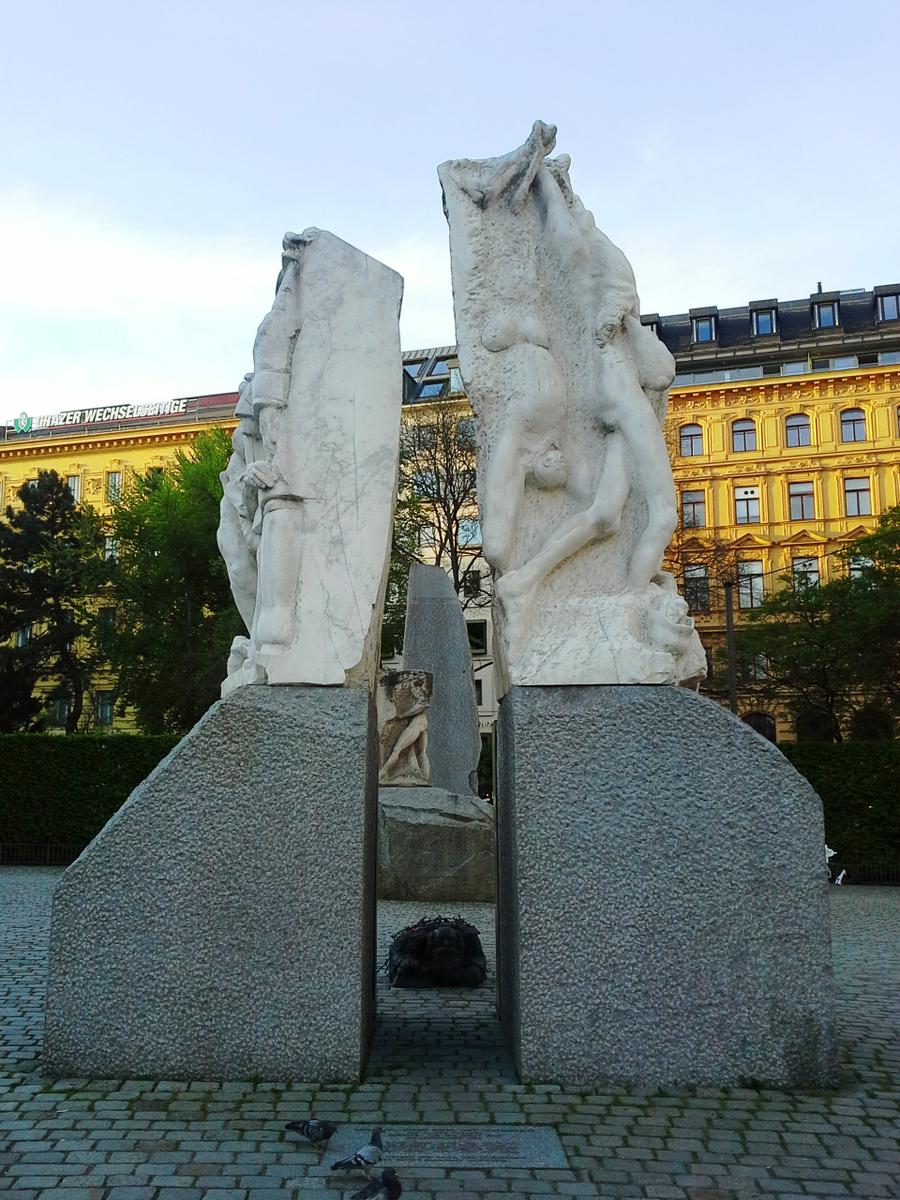 La Puerta de la Violencia