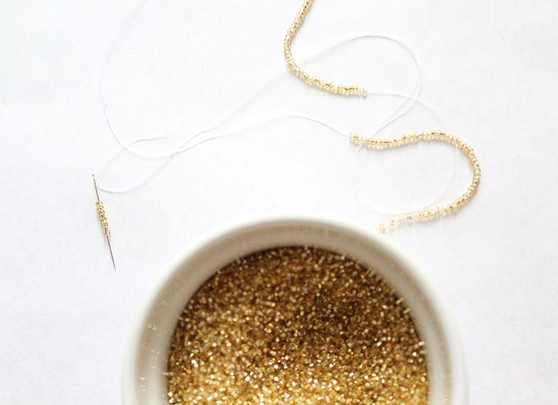 Carcasa con cuentas materiales