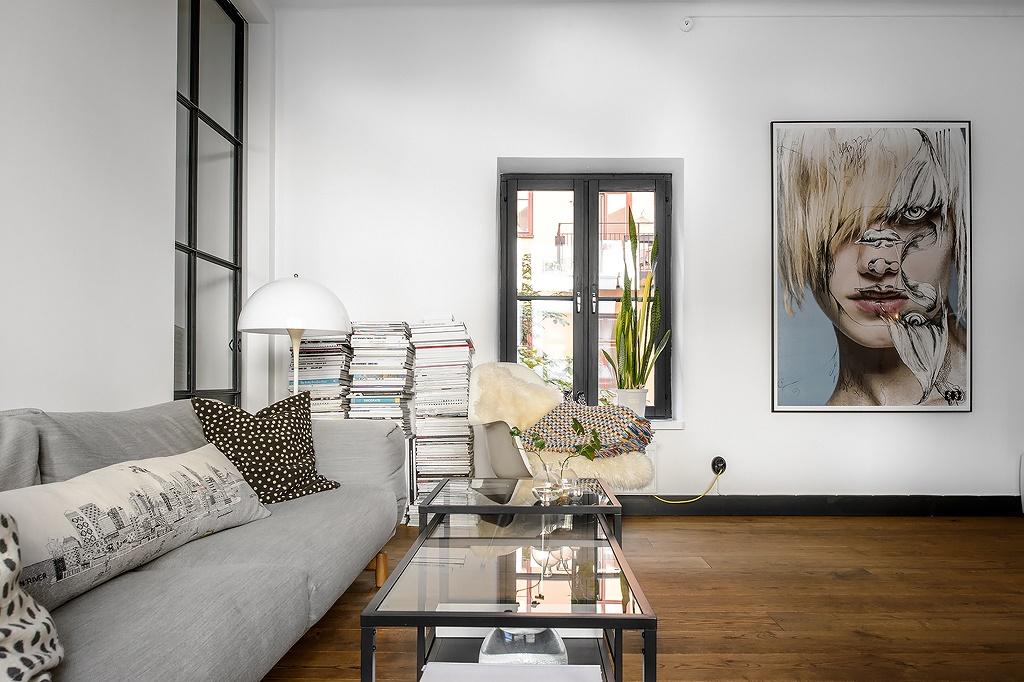 Cocina en el pasillo; Un precioso recorrido por un "apartamento tubo".