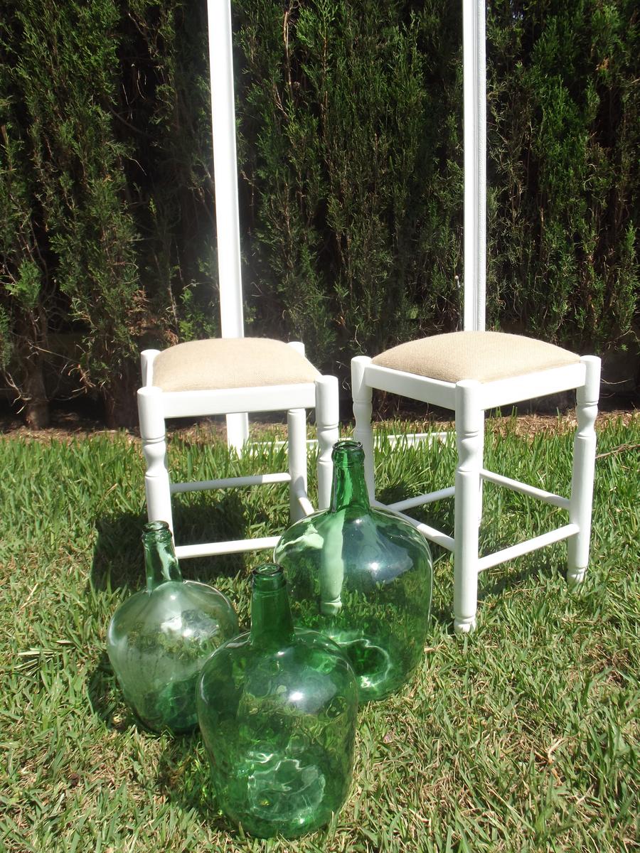 taburete renovado con asiento de arpillera