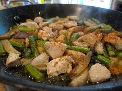 arroz-con-esparragos-setas-y-pollo