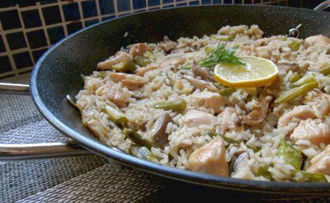 arroz-con-esparragos-setas-y-pollo
