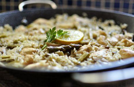 arroz-con-esparragos-setas-y-pollo