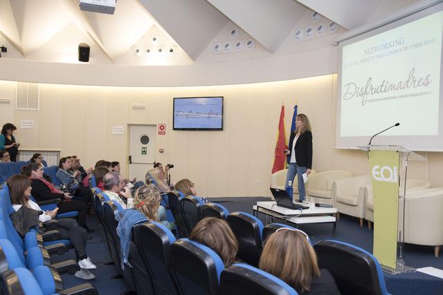  photo BE MUM cONFERENCIA networking Disfrutimadres 1_zpsuqjvfal1.jpg