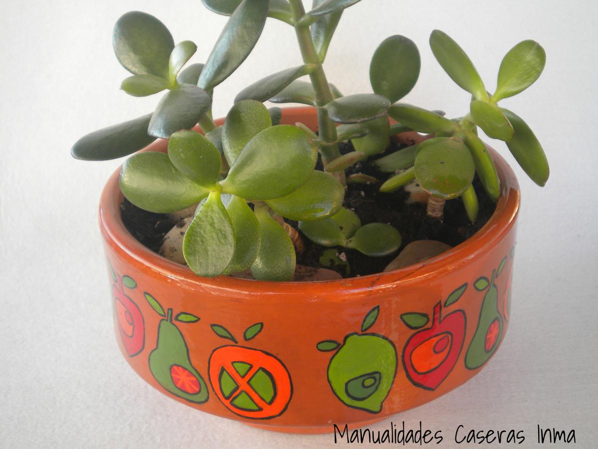 Manualidades Caseras Inma_ Maceta de Cerámica decorada con Frutas 