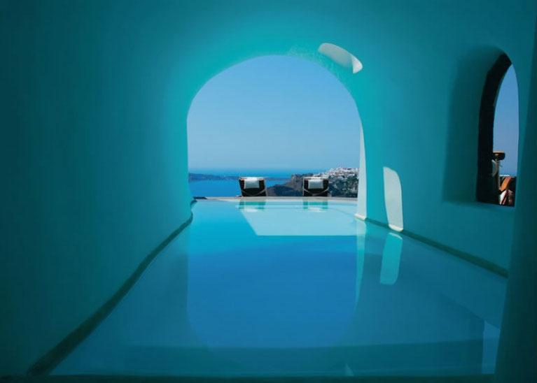 HomeLifeStyle-Hotel-Perivolas-Grece-Pool-view