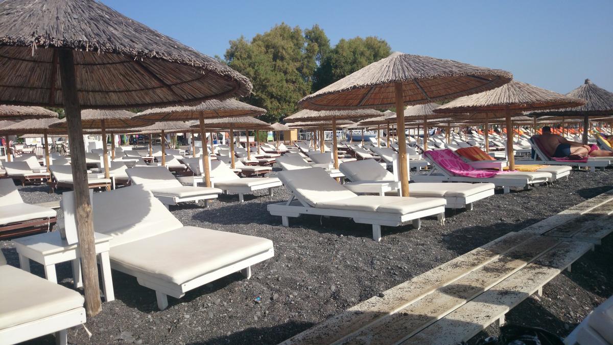 santorini-kamarihamacas