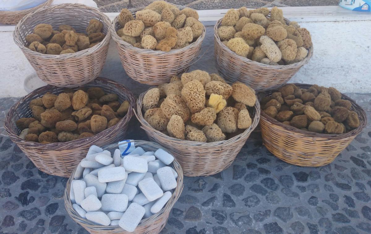 santorini-esponjas