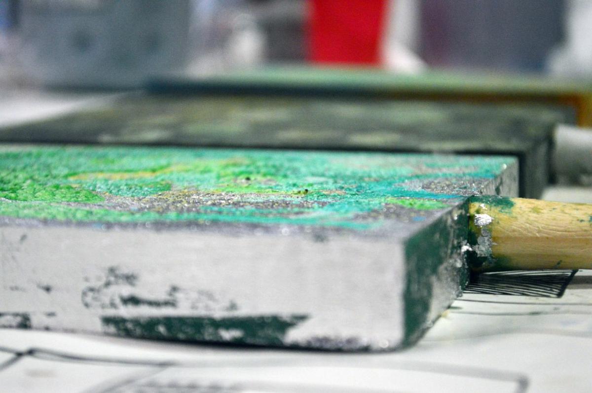 efecto metalizado sobre madera