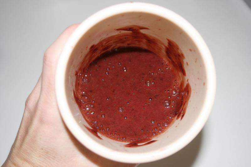 07. Batir todas llas cerezas para la mousse de queso en blog de fitness