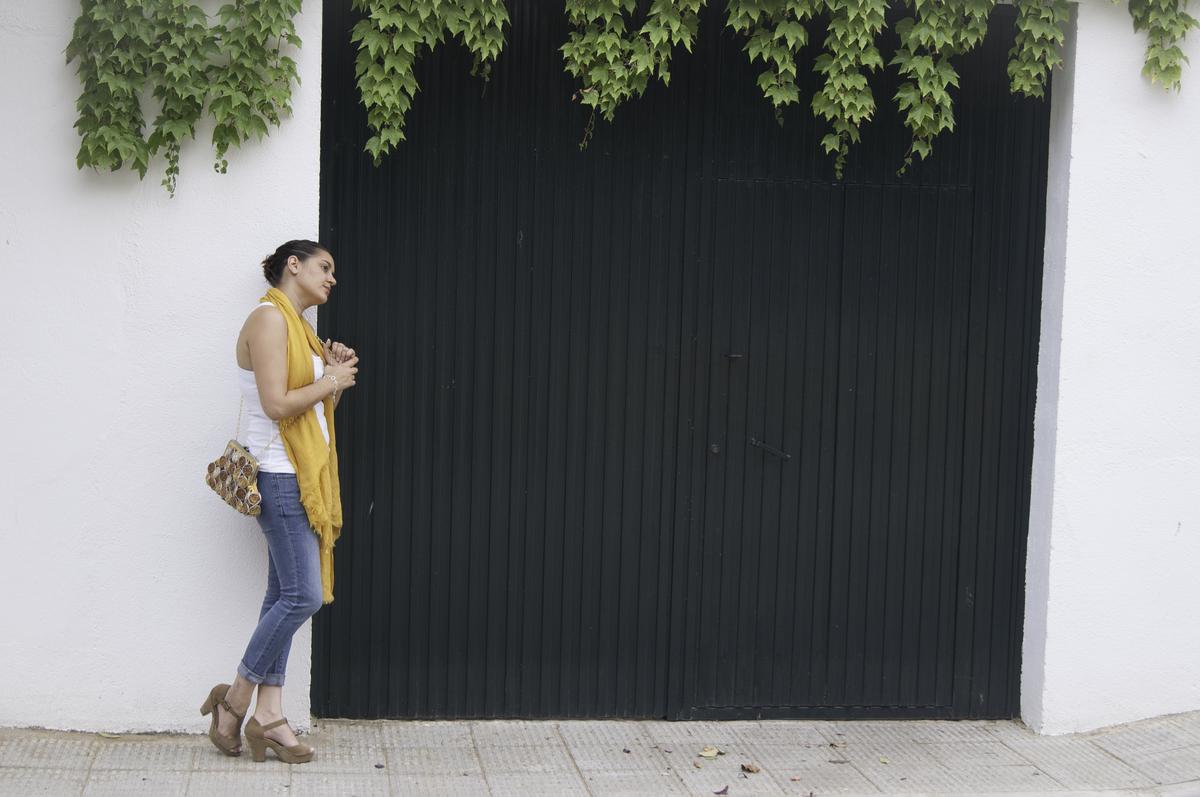 by la amiga de una amiga