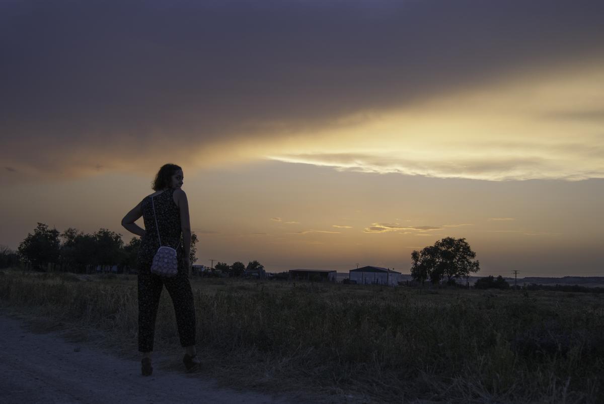 by la amiga de una amiga