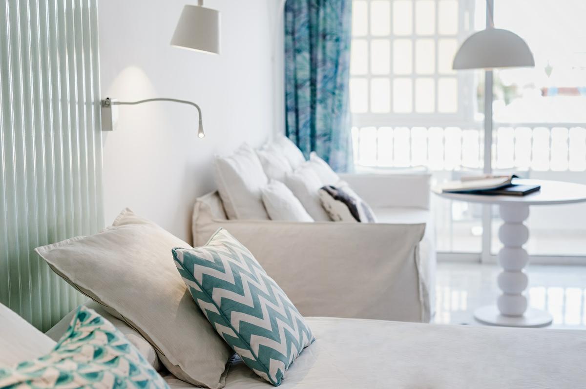 ho715-6957-gold-by-marina-gran-canaria