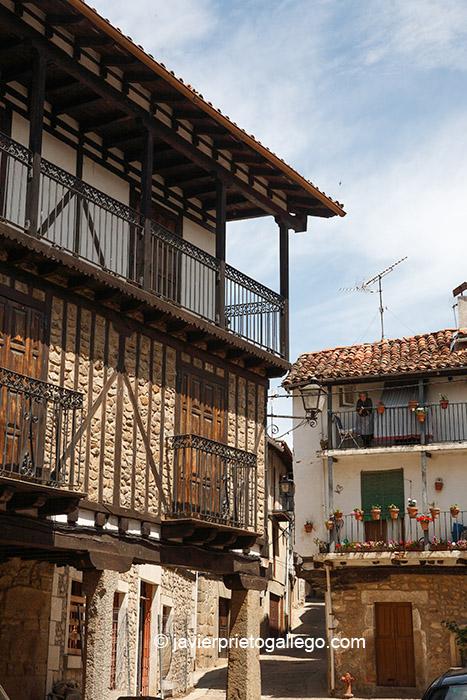Plaza de Eloy Bullón. Localidad de Sequeros. Salamanca. Castilla y León. España. © Javier Prieto Gallego