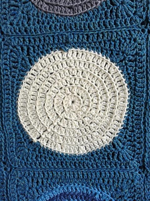 Claudelina-Manta-Circulos (3)