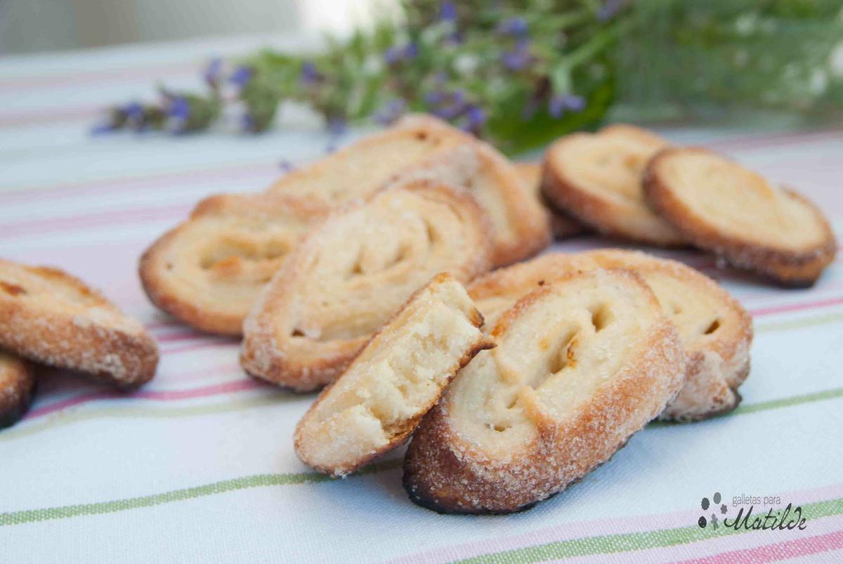 Galletas hojaldradas de crema de queso