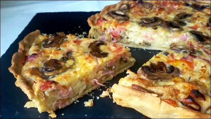 Quiche-de-jamón-y-queso-con-champiñones-portada