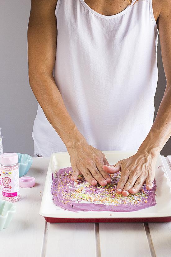 decoraciones-de-chocolate-tarta-happy10