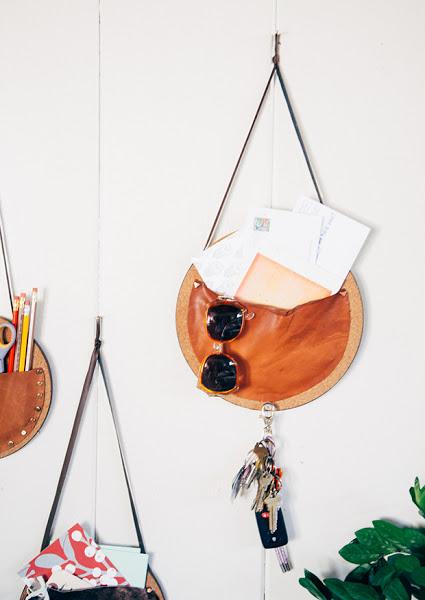 diy-portaobjetos-de-pared-cuero-bolsillos