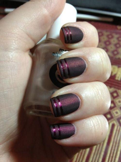 uñas con cintillas y escarcha